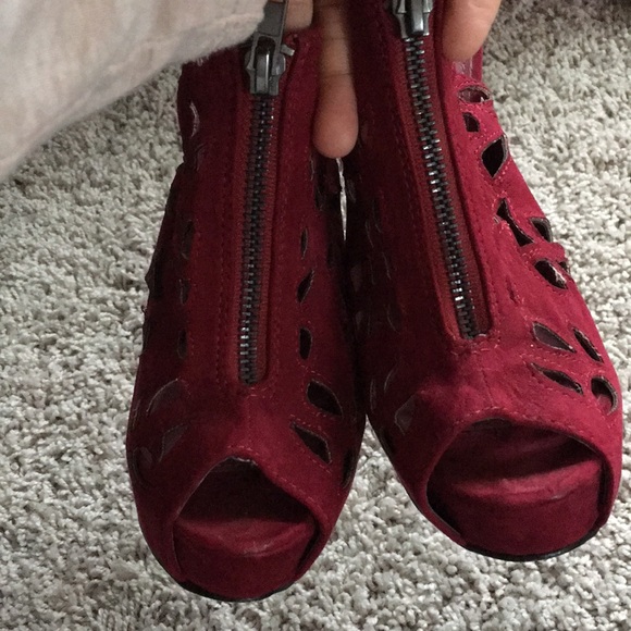 Sole Society Peep Toe Slip Ons - Picture 5 of 7